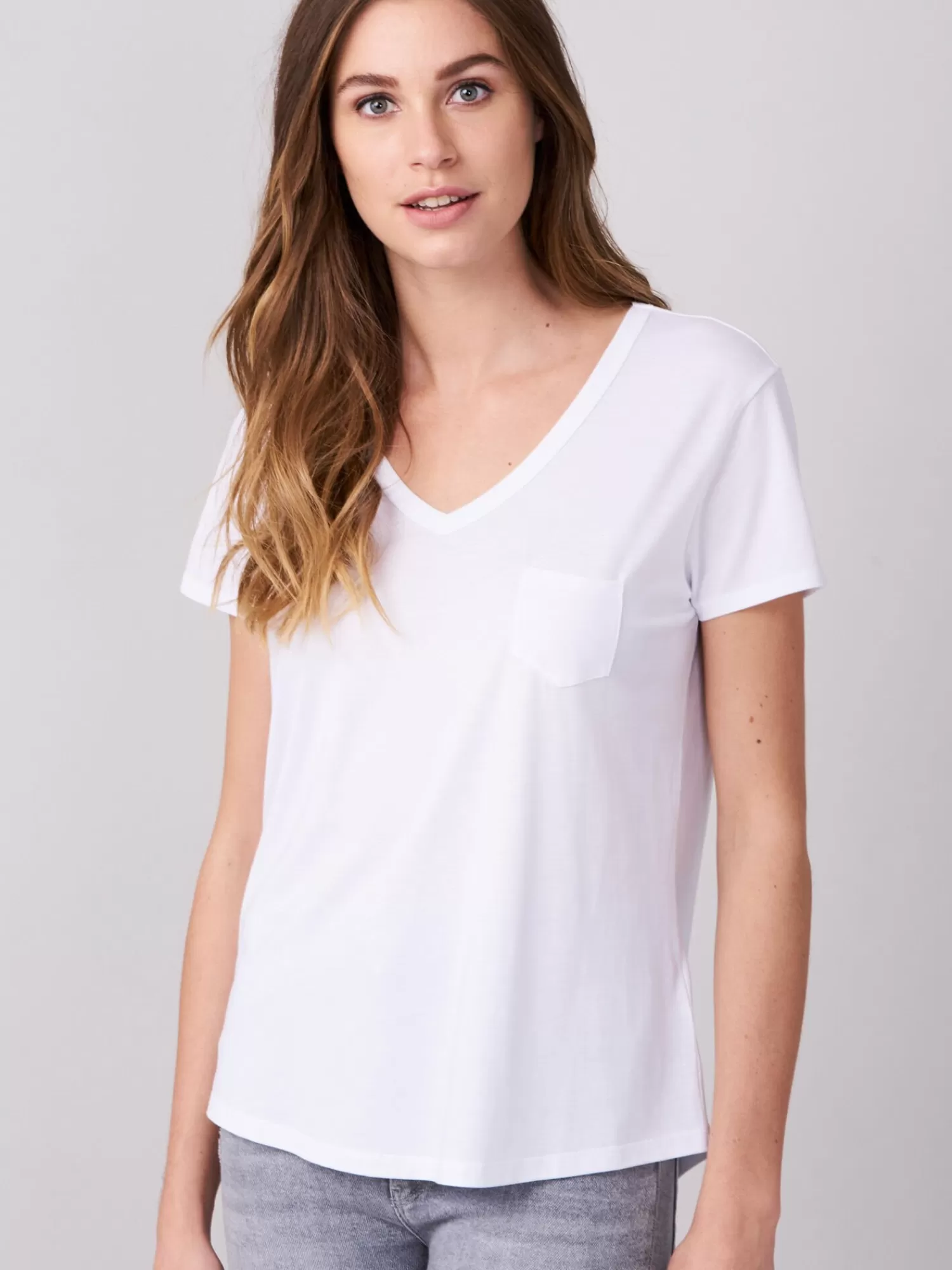 Best Sale Basic Dames T-Shirt Met V-Hals En Borstzak Dames Tops