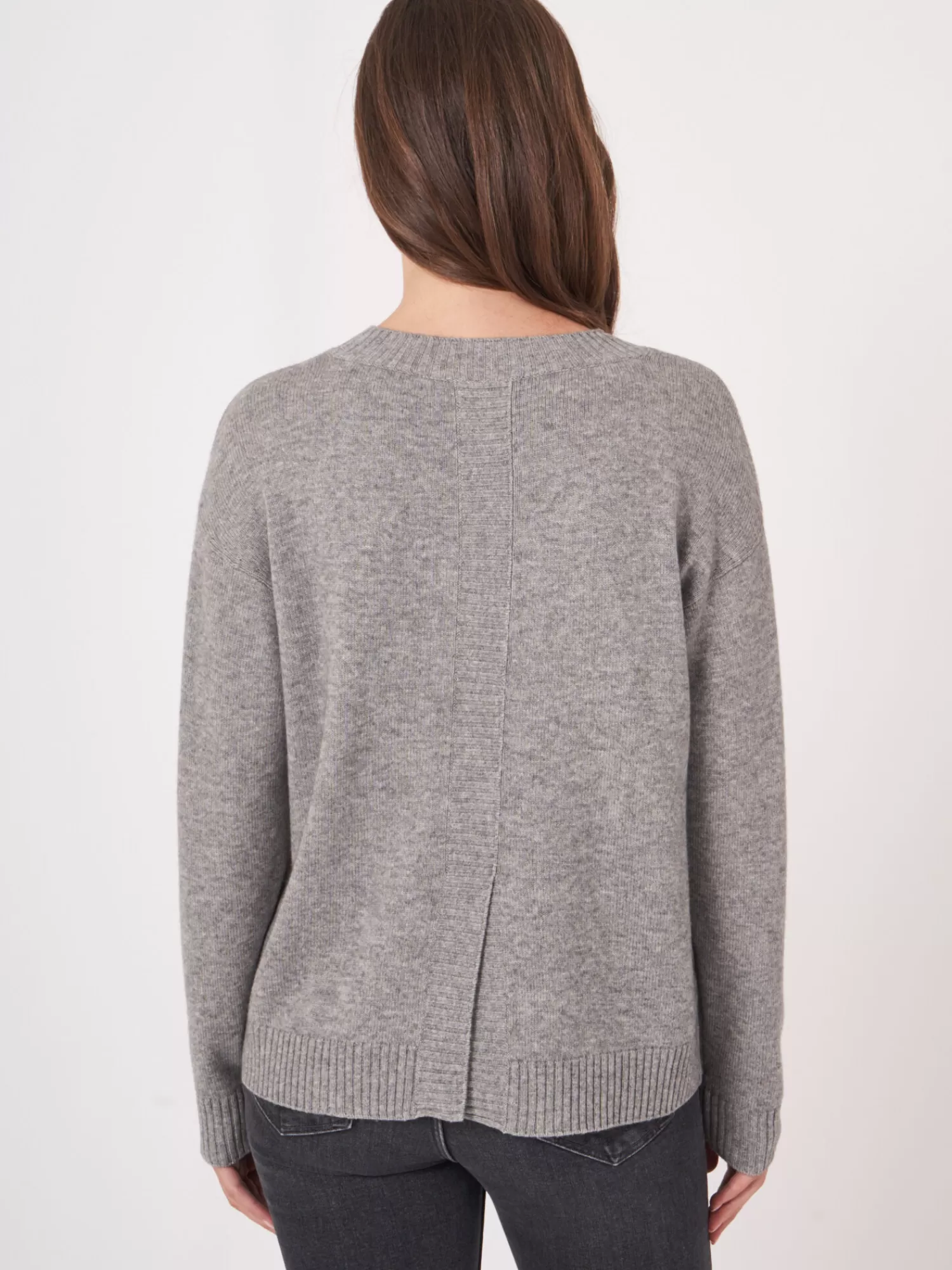Hot Basic Trui Met Ronde Hals En Split Op De Rug Dames Truien