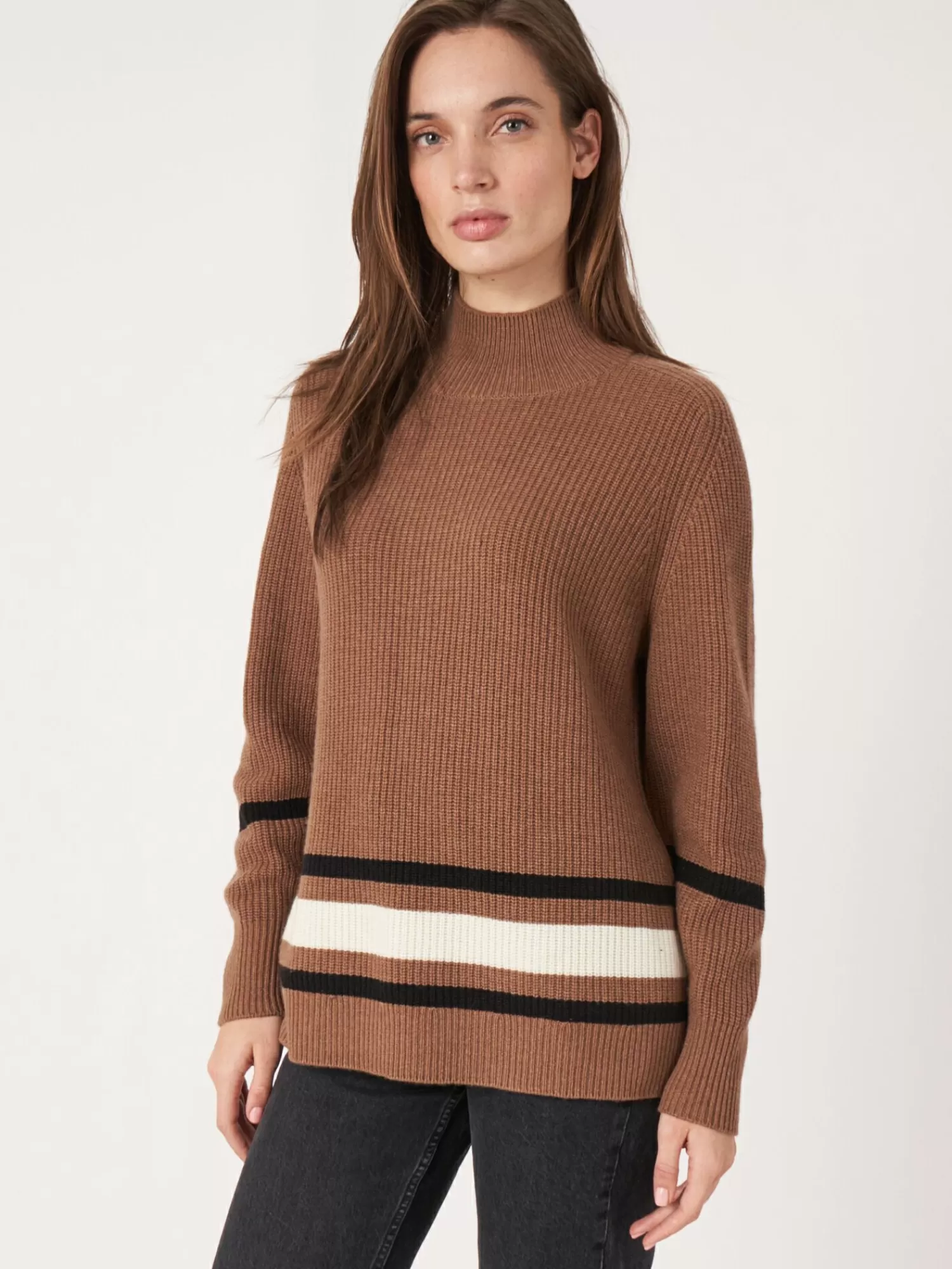 Discount Cashmere Sweater Met Hoge Hals En Gestreept Detail Dames Truien