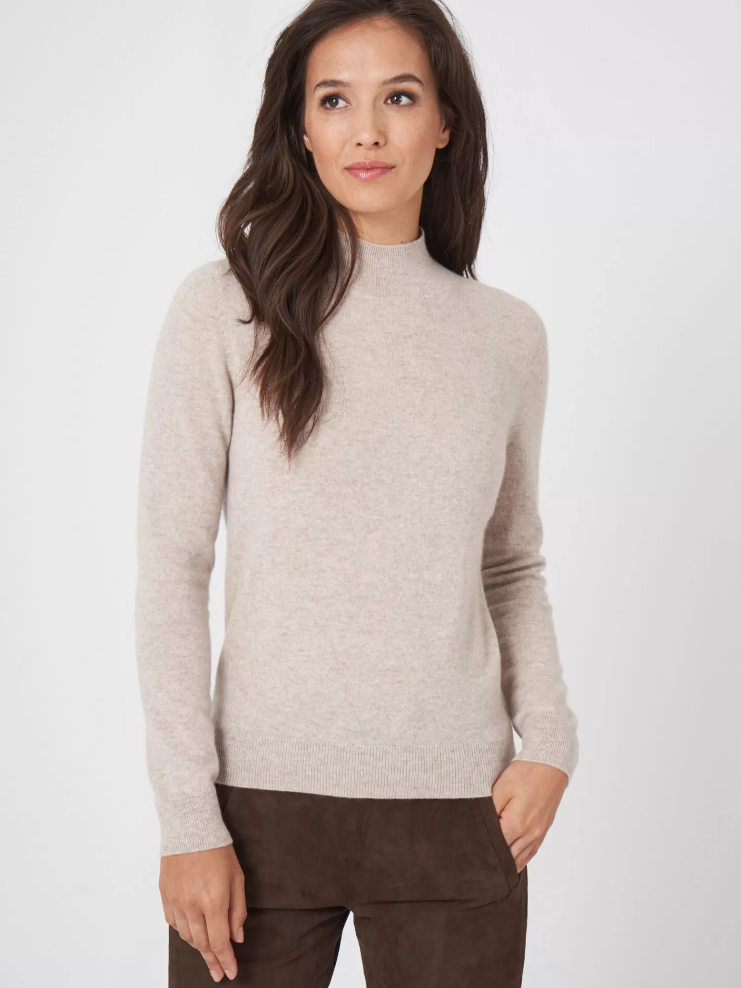 New Cashmere Trui Met Opstaande Kraag Dames Truien