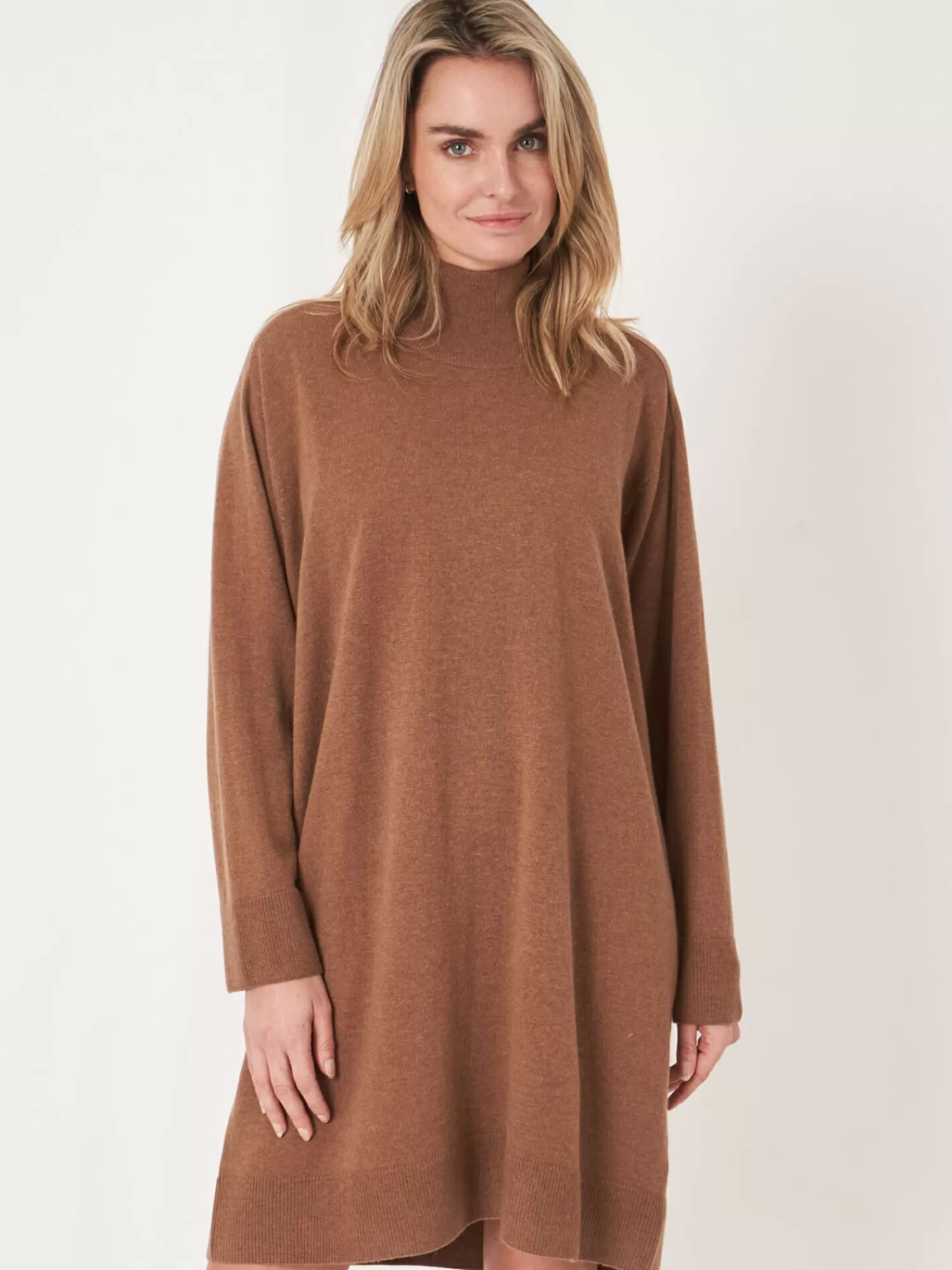 Store Loose Fit Cashmere Gebreide Jurk Met Geribde Opstaande Kraag Dames Jurken En Rokken