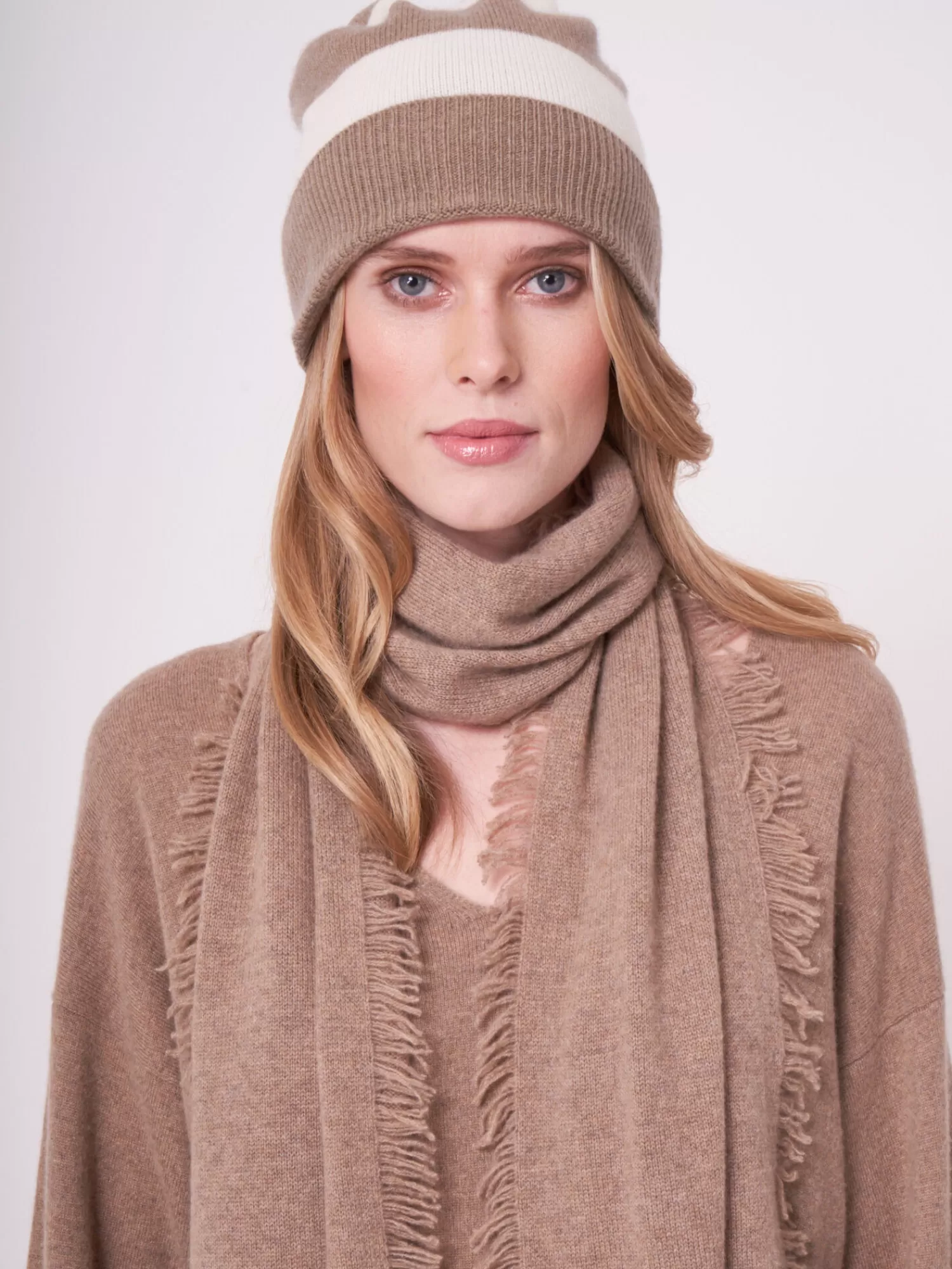 Hot Muts Met Strepen En Pompom Van Cashmere Melange Dames Accessoires